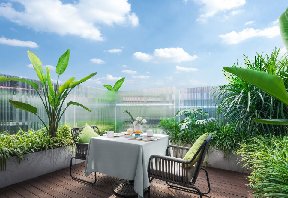  Hotel Overview