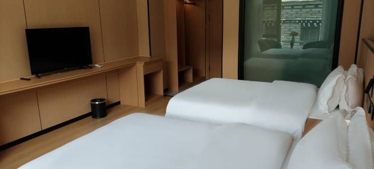 稻城豪亚酒店图片