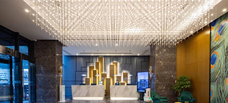 宜必思·尚品酒店(武汉光谷广场民族大学店)图片