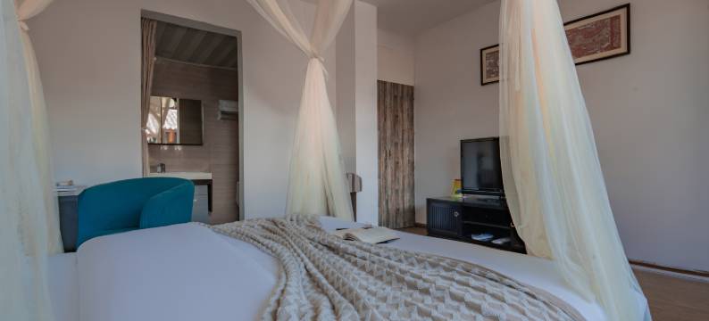 屿白归云艺术家民宿【束河古镇店】图片