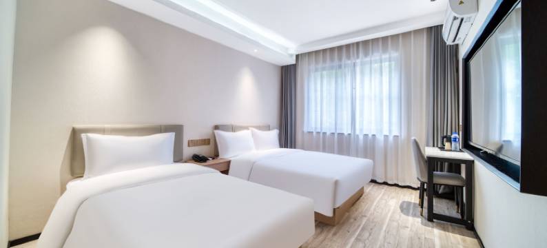 雅宁酒店(西湖湖滨定安路地铁站店)图片