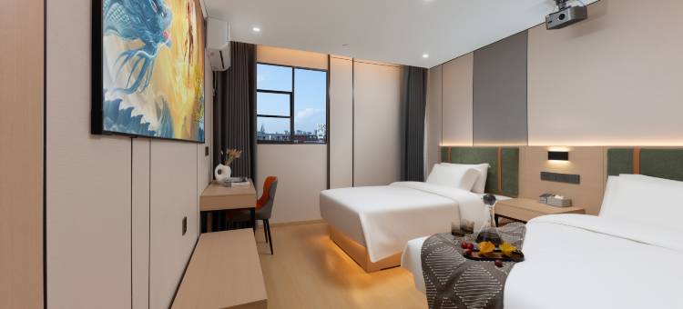 轻住·仰望臻品酒店(八一广场万寿宫店)图片