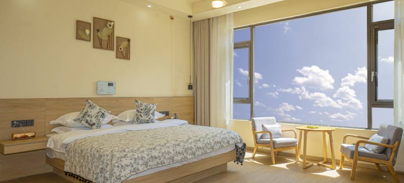 尘上·梅里酒店(飞来寺观景台店)图片