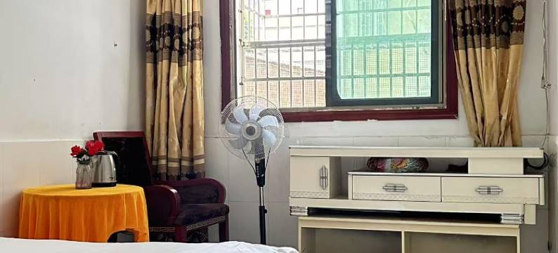 后花园住宿图片