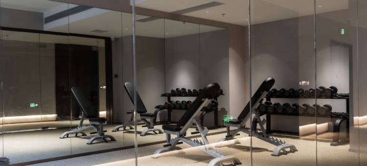 尚爵假日酒店(太和健康中路体育场店)图片