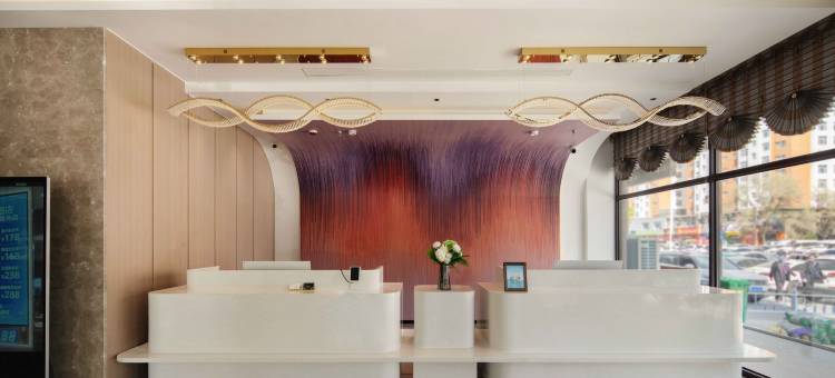 颐朵酒店(赤峰高铁站天王商务店)图片