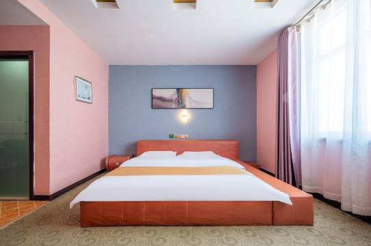 华驿易居酒店(日照高铁站店)