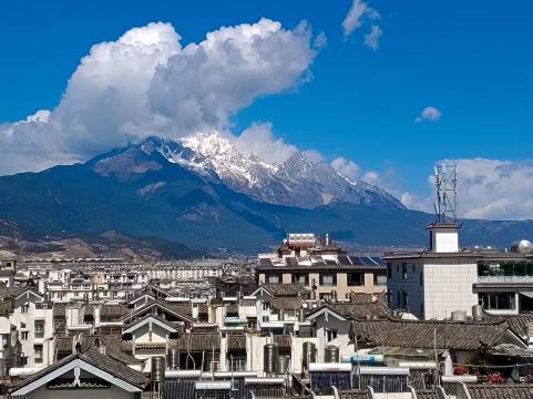 洁蓝·Snow view·180°雪山观景智能度假酒店(黑龙潭公园店)