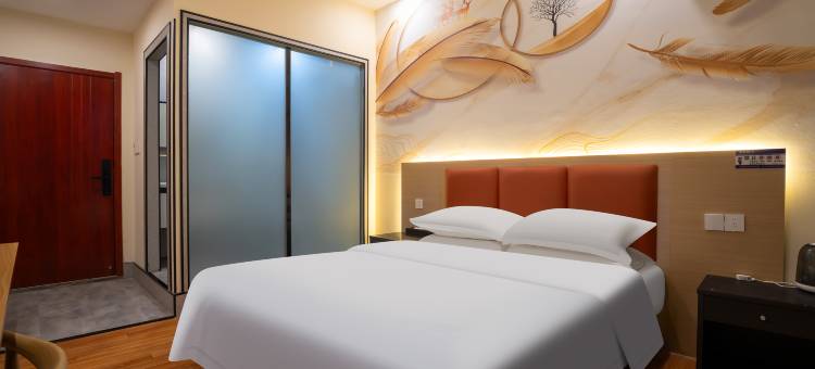 锐思特酒店(郑州建设西路中原万达店)图片