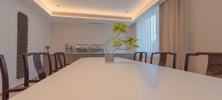 青竹石酒店(石家庄铁道大学店)图片