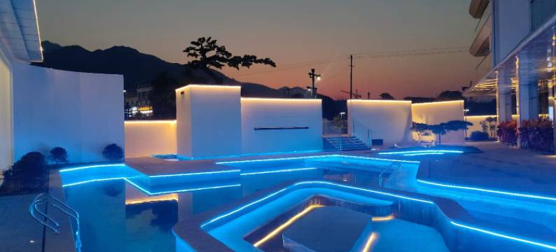 御鉴太白·汤泉酒店图片