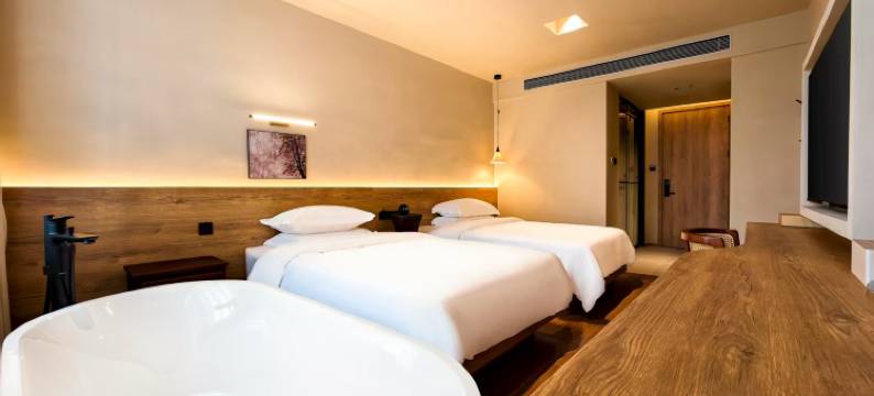 潮景礼居酒店(景德镇陶溪川雕塑瓷厂店)图片