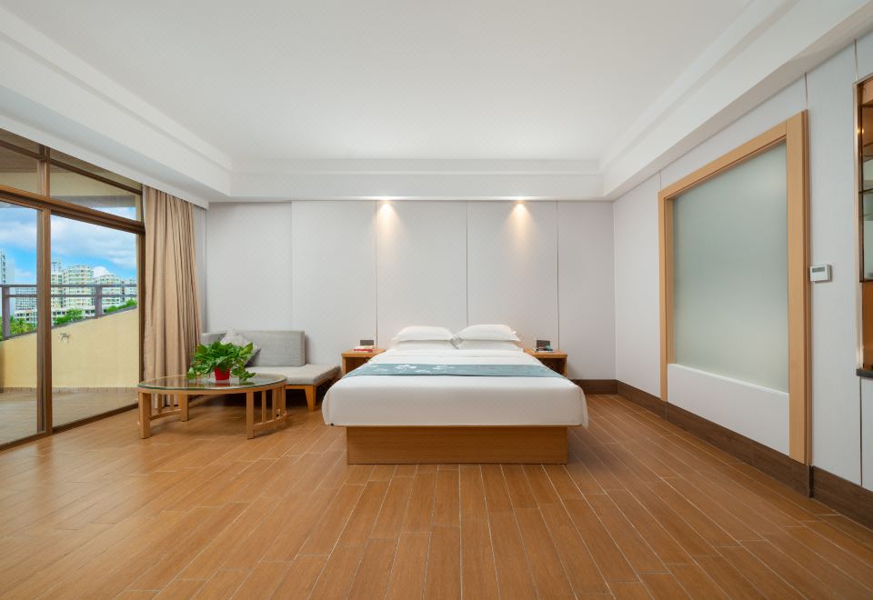 GEM Hotel (Dongfang Haitang Park) Hotel Overview