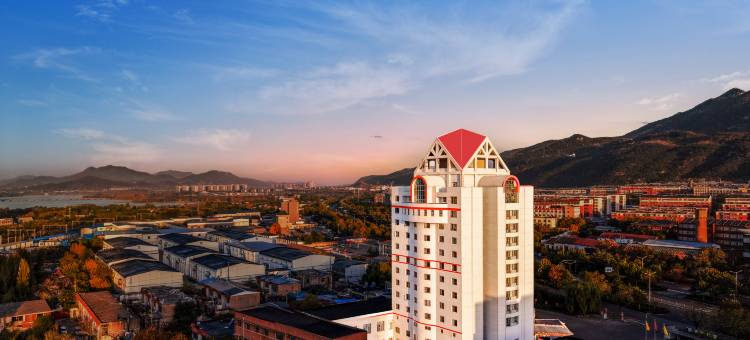 泰安铭座三泰主题酒店(泰山景区店)图片