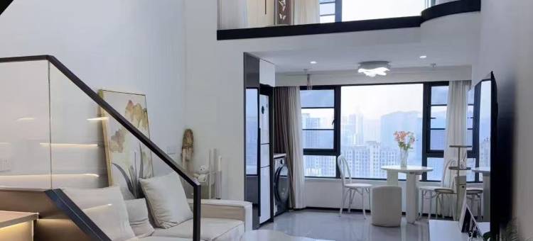 鹿鼎Loft轻奢影音公寓(艾溪湖东地铁站店)图片