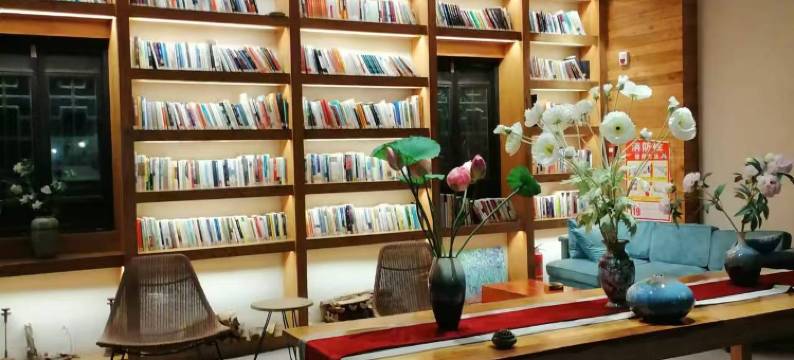 遇见.花渡云开民宿(芜湖方特乐园鸠兹夜游演艺小镇店)图片