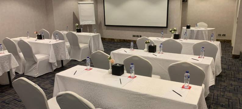 利雅得温德姆华美达酒店(Ramada by Wyndham Riyadh)图片