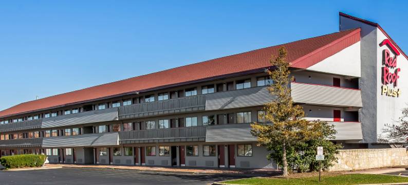 红顶PLUS+酒店-芝加哥霍夫曼庄园(Red Roof PLUS+ Chicago - Hoffman Estates)图片