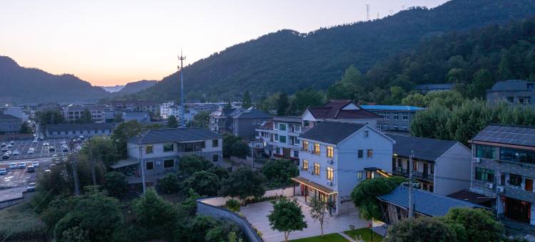 花筑·清屿民宿(桐庐OMG心跳乐园店)图片