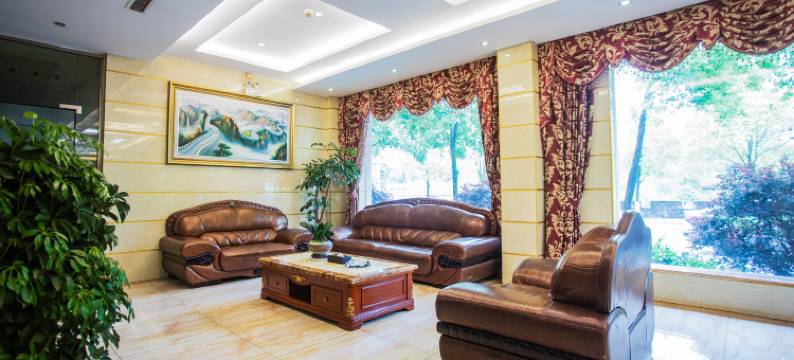 恩施耀江裕隆湾大酒店(恩施女儿城店)图片