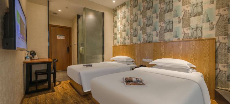 至兰居酒店(宁波南部商务区环球乐园店)图片