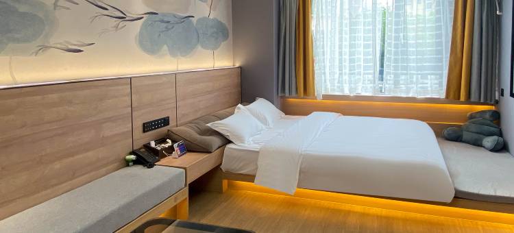 琼海丽呈电影酒店(万泉河环球春天广场店)图片