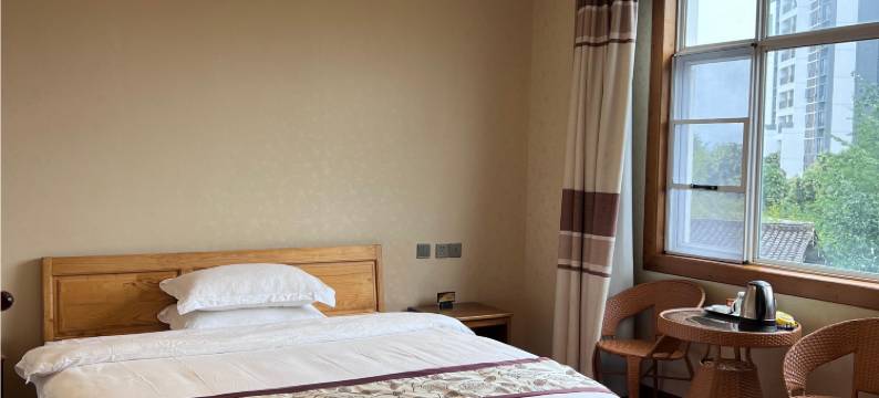 腾冲黎明酒店图片