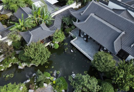 江村一舍外景图