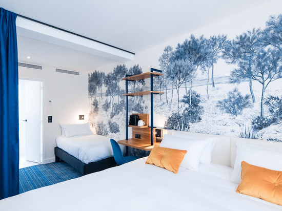 巴黎埃菲尔铁塔格勒纳勒蓝色酒店