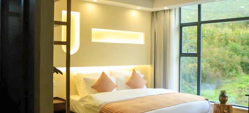 康定听涧民宿(木格措中谷村店)图片