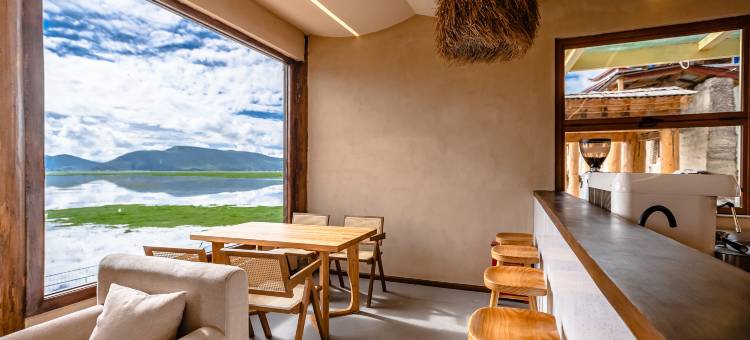 香格里拉天镜流观海度假酒店(纳帕海景区店)图片
