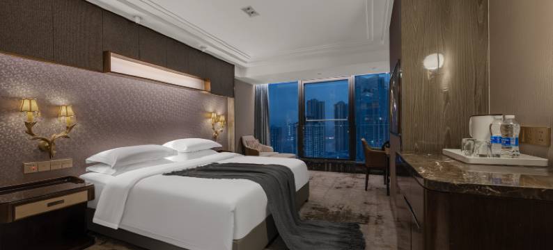 百川酒店(重庆解放碑步行街洪崖洞店)图片