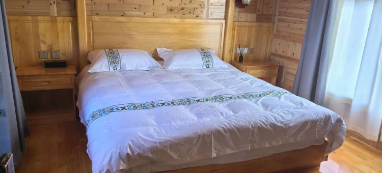 得荣阳达观景酒店(瓦卡店)图片