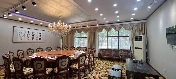 新郑龙湖揽雲山庄(法官学院小乔地铁站店)图片