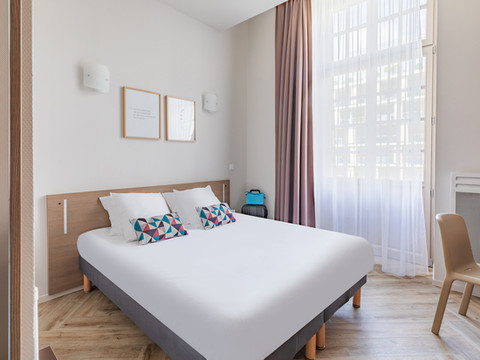 兰斯中心Appat'city舒适城市公寓酒店