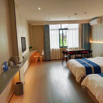 光泽中山商务酒店(九龙峰森林公园店)