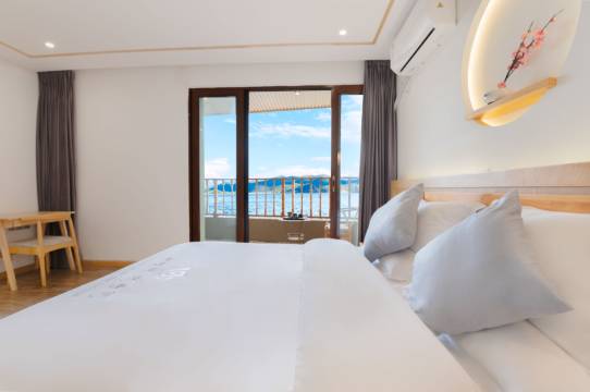 泸沽湖水云间精品民宿