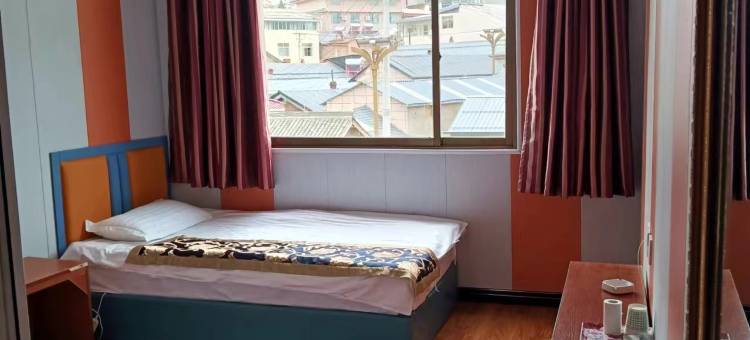 碌曲曲格尔宾馆图片