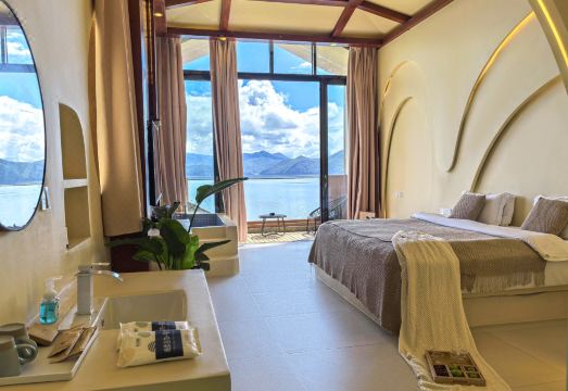 泸沽湖云水山庄外景图