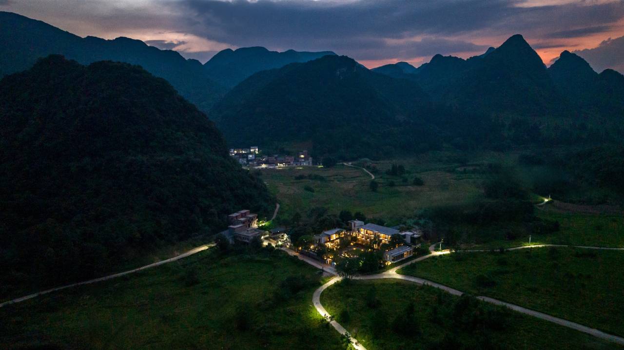 清远二十一度·峰林汤泉秘境山居图片