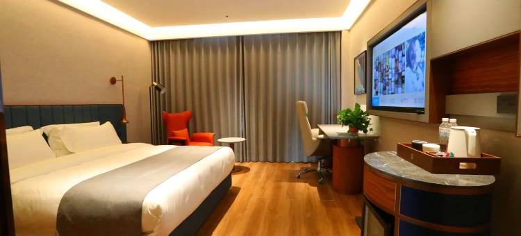 御鼎蓝庭国际酒店(清丰美士嘉广场店)图片