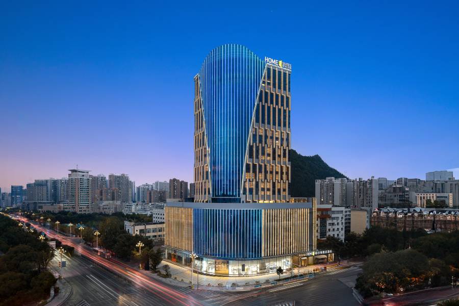 興義桔山廣場希爾頓惠庭酒店
