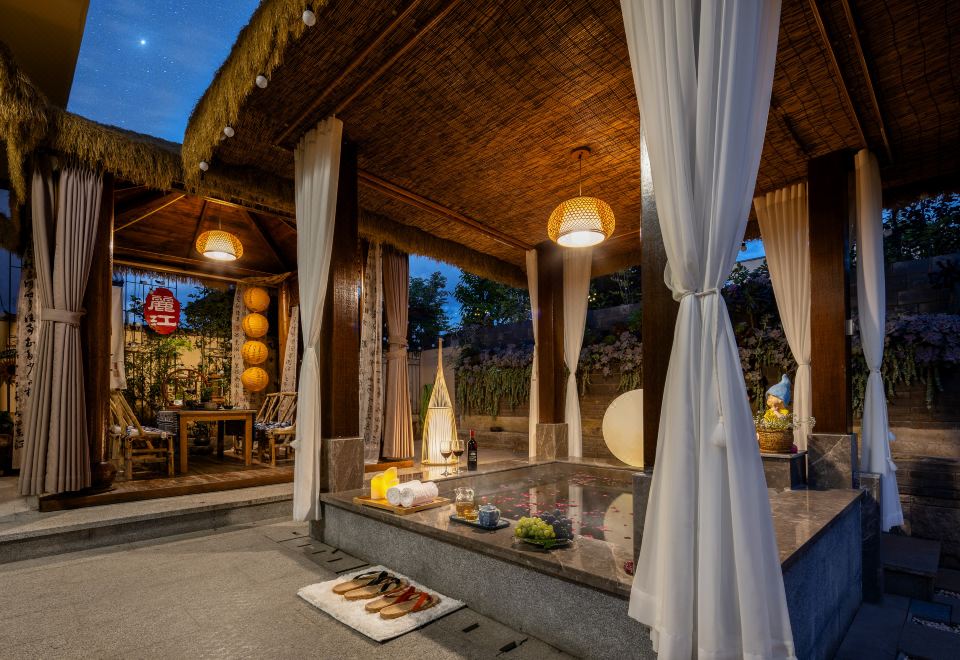 Xueshan Bieyuan Boutique Holiday Inn Hotel Overview