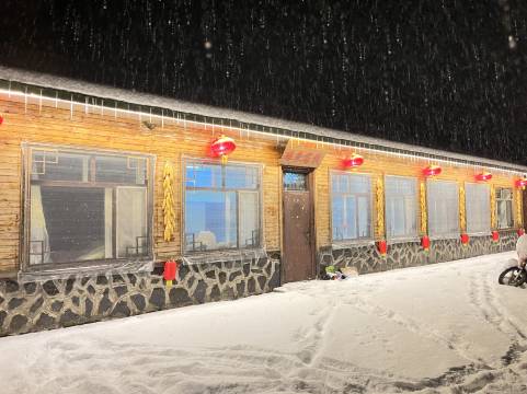 雪谷缘来客栈图片