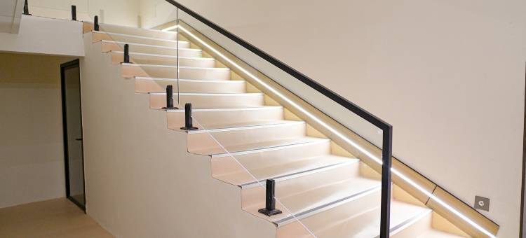 潜山商务酒店(沧州任丘华油一中华油商业街店)图片