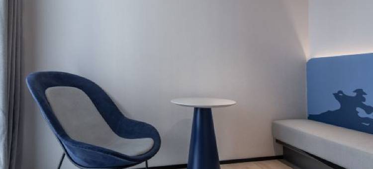 北京南站大兴机场线草桥地铁站轻居酒店图片