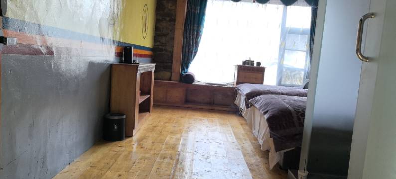 工布江达德乐康桑驿站图片