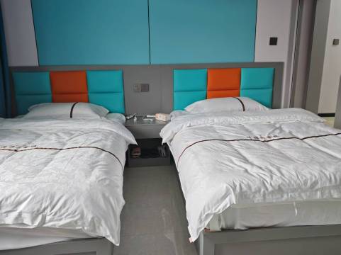 清雅轩客栈(百里杜鹃风景区店)