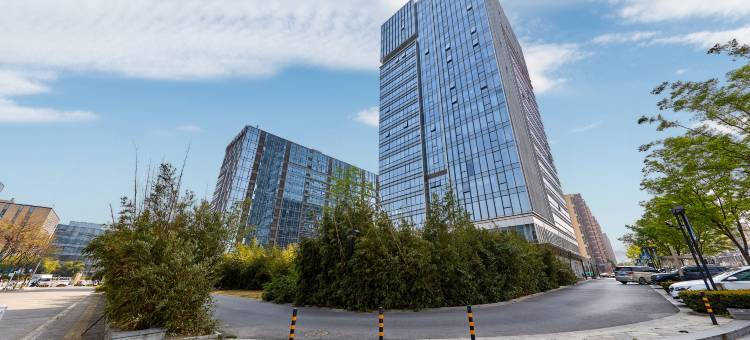 轩之恋精品影院公寓(南京南站地铁站店)图片
