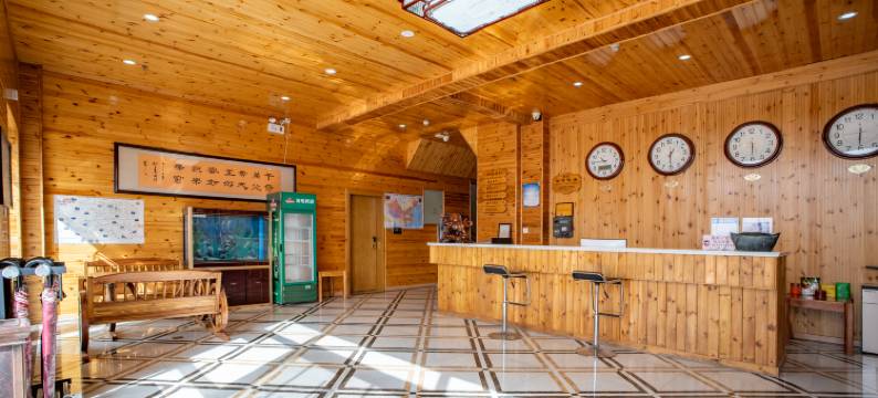 七彩丹霞鸿源酒店图片